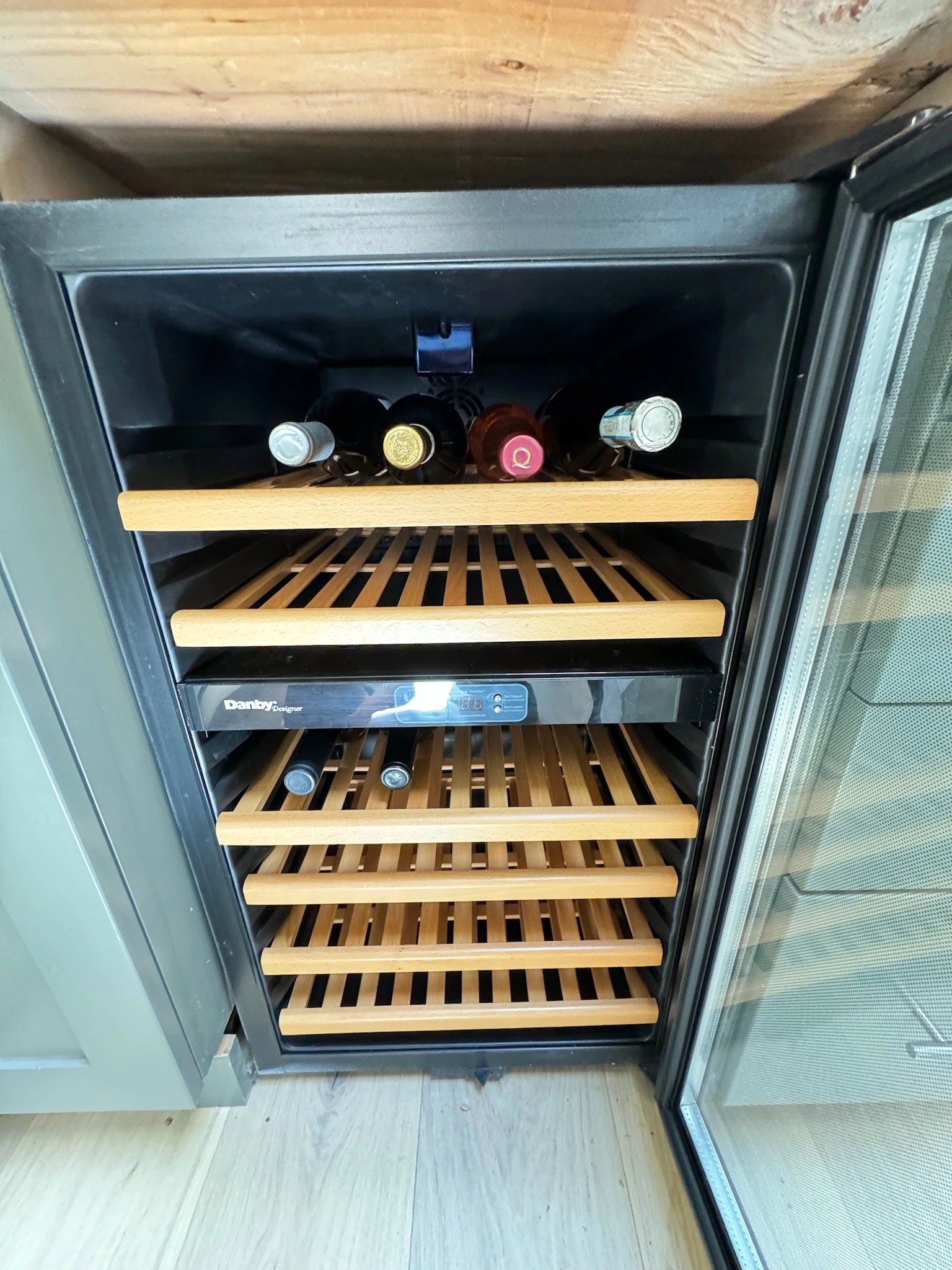 smart-solution-appliances-winecooler-0001 Smart Solution Appliances Repair Wine Cooler