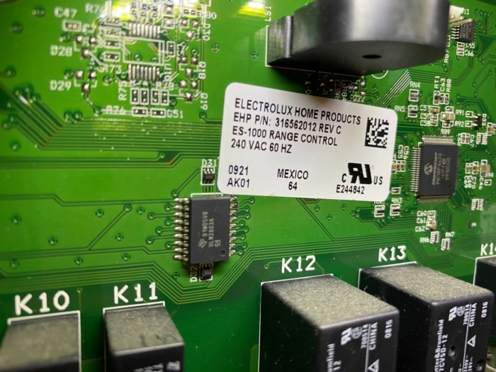 FRIGIDAIRE RANGE CONTROL BOARD PART # 316562012 - Image 3