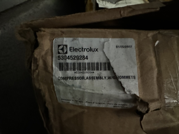 Genuine Electrolux Compressor 5304529284 NIB